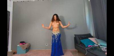 Busty Cam Girl Belly Dancing Strip - sunporno.com