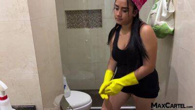 My new maids first day on the job - sunporno.com - Colombia