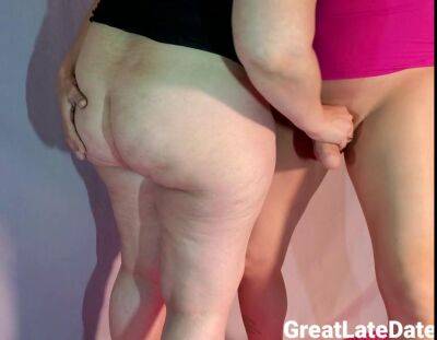 With Her Big ass showing she gives Him a Pantyhose Handjob - sunporno.com