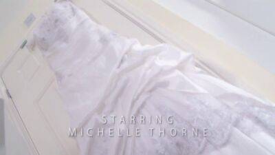 Double Penetration scene with MILF Michelle Thorne - sunporno.com