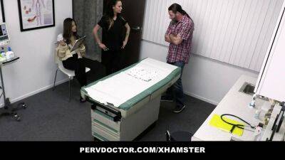 Caring Stepdad Gets His Stepdaughter At Medical Exam - sunporno.com - Usa