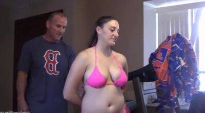 Chubby wife drops her bikini to be fucked good in the living-room - sunporno.com