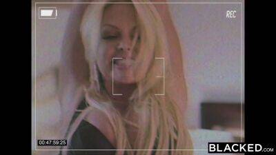 Jesse Jane gets upset at ex for leaving her with the home porn collection - sunporno.com