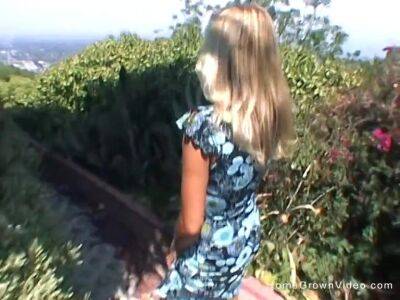 Smoking hot blonde milf gets fucked while on vacation - sunporno.com