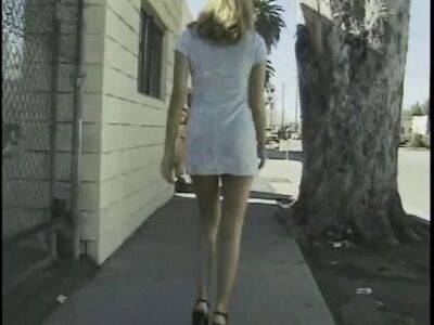 young girl in side street hook by homeless - sunporno.com