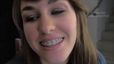 Lovely, amateur chick with braces is sucking dicks like a pro whore, because she likes doing it - sunporno.com