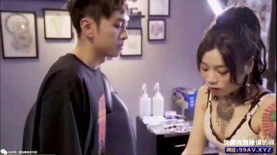 Chinese tattoo artist got fucked in her studio instead of properly charging for her services - sunporno.com - China