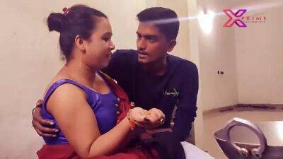 Chubby Indian housewife is cheating on her husband with a younger guy and moaning while cumming - sunporno.com - India
