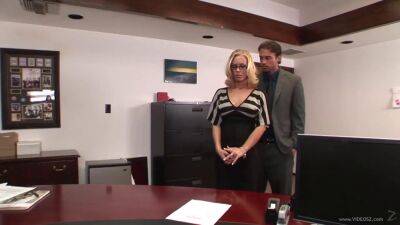 Nicole Aniston - He fucks his secretary hottie - sunporno.com