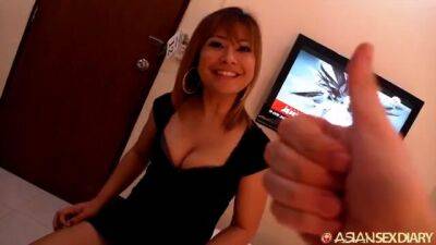Horny man hires the nice Thai hooker to fuck her - sunporno.com - Thailand