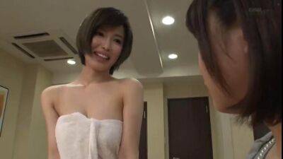 Good-looking Japanese huzzy like to have a fetish fun - sunporno.com - Japan