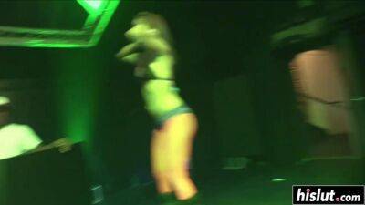 Awesome girls dance in the club - sunporno.com