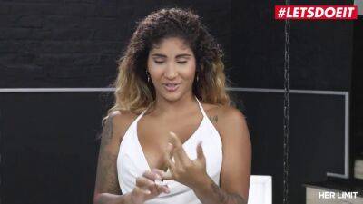 Venus - (Venus Afrodita & Mike Chapman) Venezuela Babe Tries Her Anal Limits With BBC Daddy - sunporno.com - Venezuela