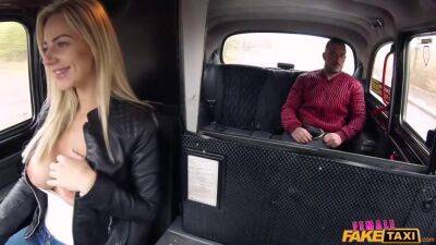 Spunky, blondie cab driver, Nathaly Cherie fell for her customer and determined to plumb him - sunporno.com