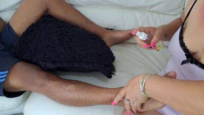 I seduce my stepson with a massage and suck his big cock - sunporno.com - Venezuela - Usa