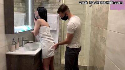 Fucked a friend's fiancee in the bathroom and she was late for the ceremony - sunporno.com