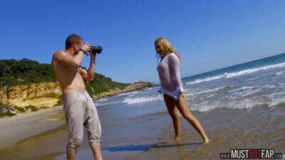 Just a casual Beach Photoshoot turns into a Cum in Mouth Big Dick Big Tits Sex Show with an Orgasm - sunporno.com